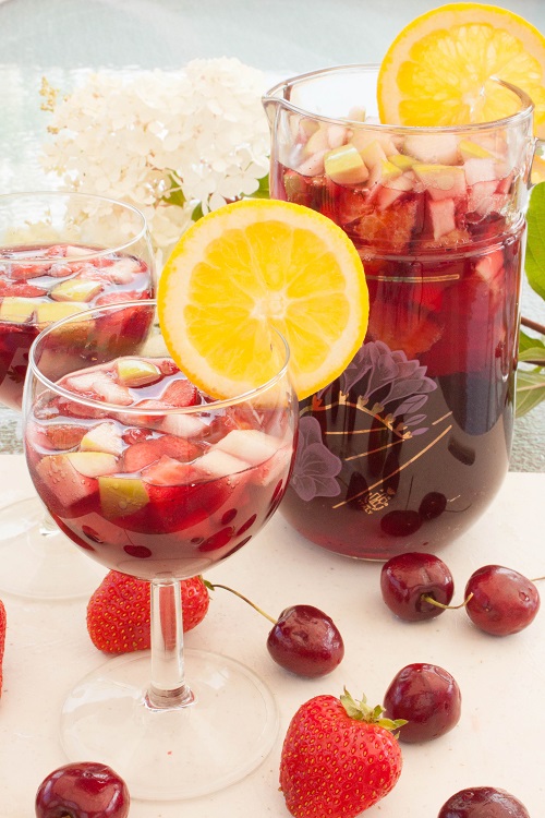 Sangria with Fruits